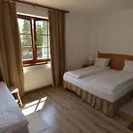 بيت ضيافة Buzas Pince Vendeghaz 3*
