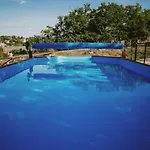 Buzas Pince Vendeghaz Ecséd