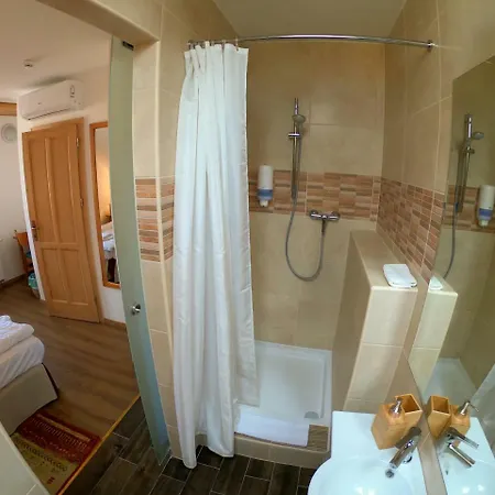 Guest house Buzas Pince Vendeghaz *