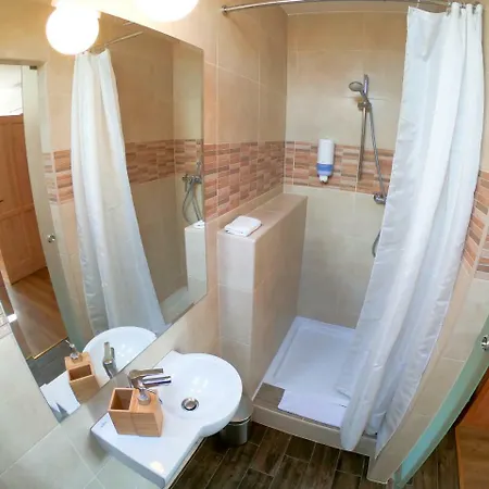 Buzas Pince Vendeghaz Guest house