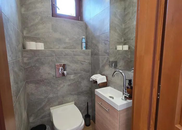 Buzás Pince