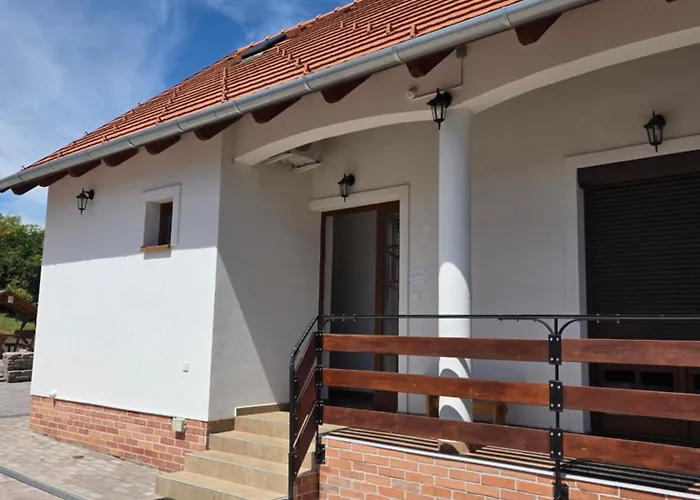 Pensión Buzás Pince Ecséd